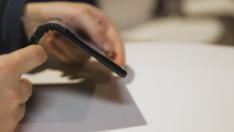 Illustration for article titled The First Bendable Phone Is an Exciting Piece of Junk